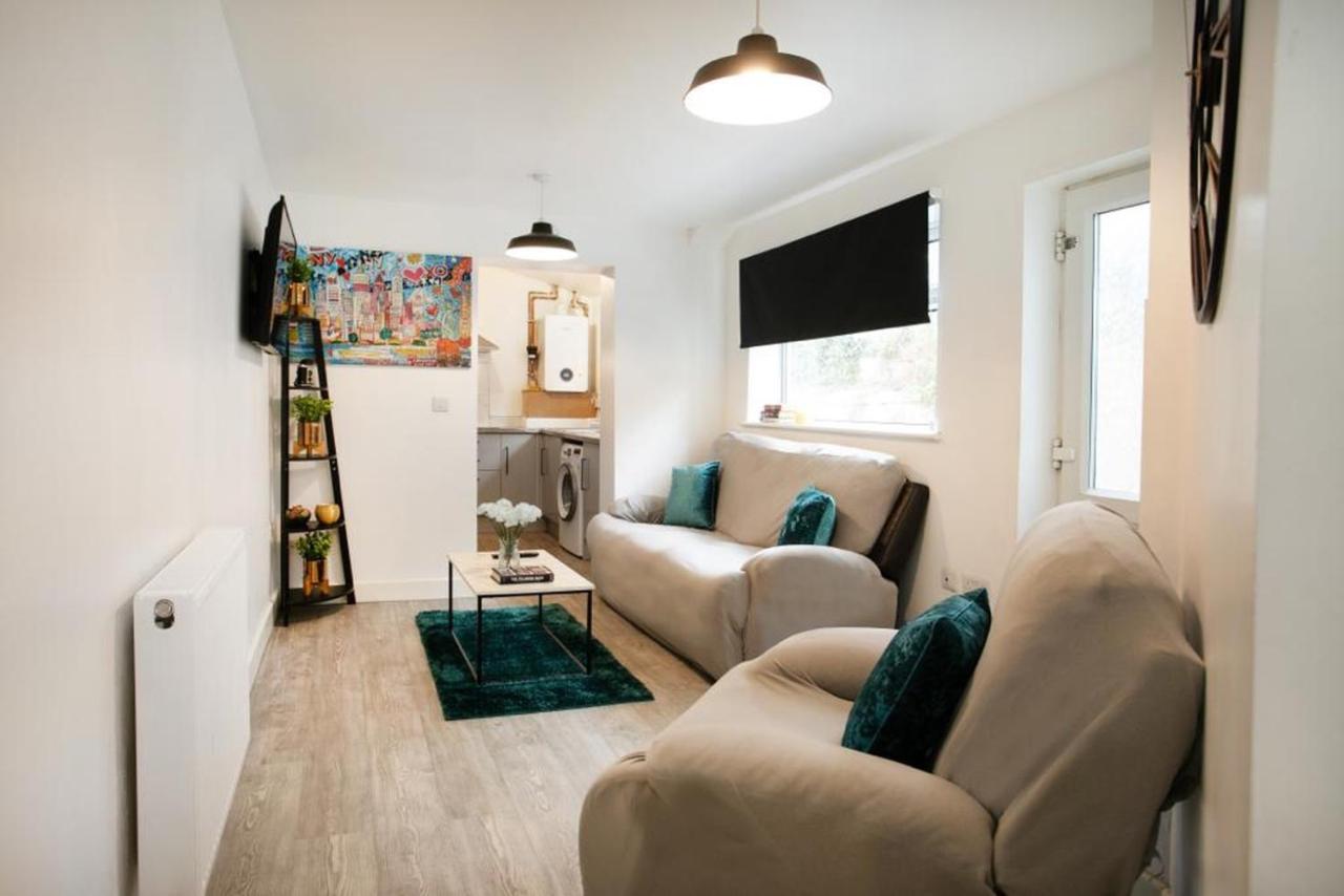 Spacious 2 Bedroom Apartments - 5 Mins From Qmc, Universities And City Centre! Nottingham Ngoại thất bức ảnh