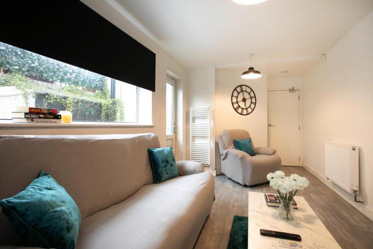 Spacious 2 Bedroom Apartments - 5 Mins From Qmc, Universities And City Centre! Nottingham Ngoại thất bức ảnh