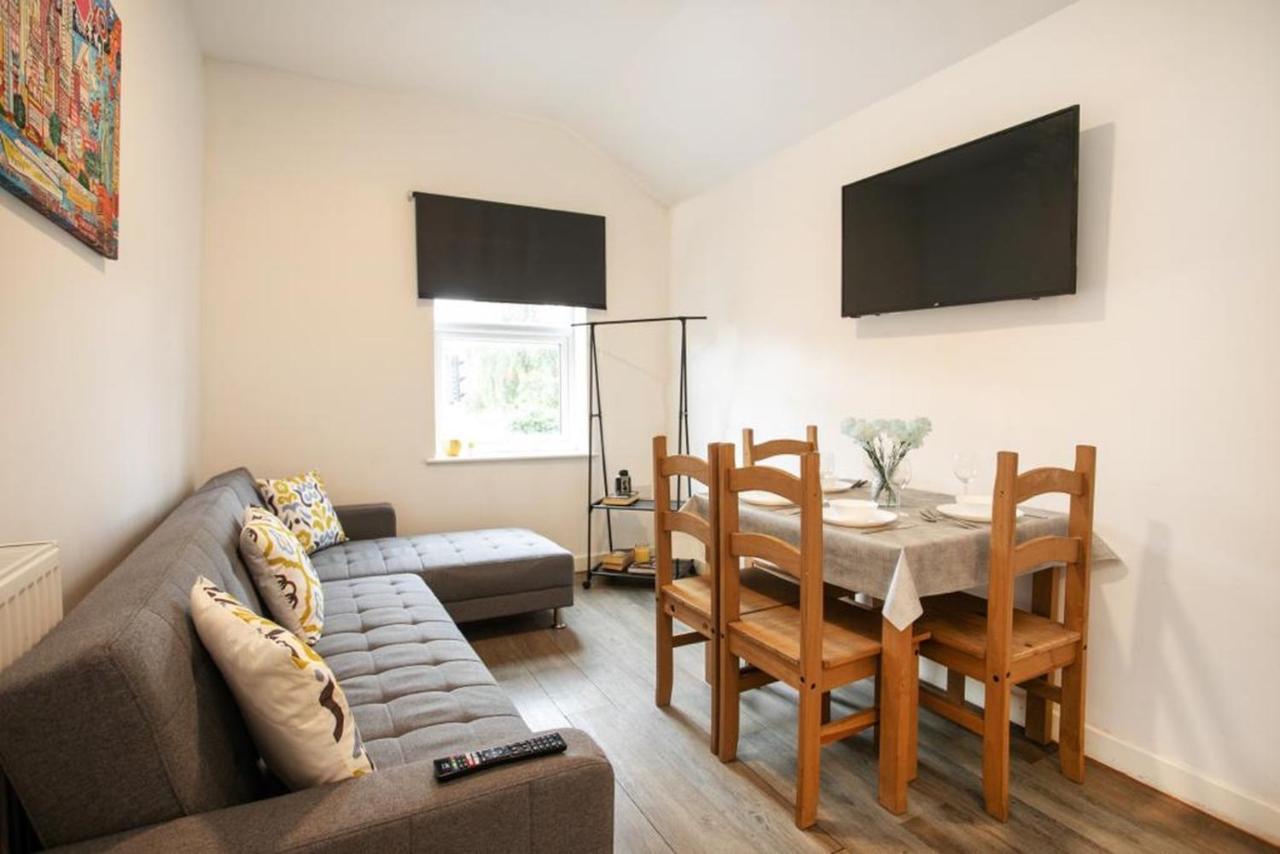 Spacious 2 Bedroom Apartments - 5 Mins From Qmc, Universities And City Centre! Nottingham Ngoại thất bức ảnh