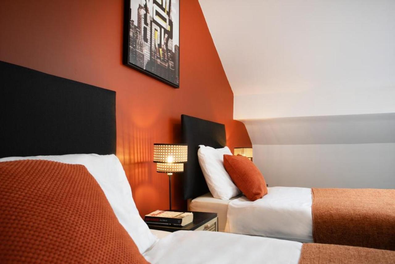 Spacious 2 Bedroom Apartments - 5 Mins From Qmc, Universities And City Centre! Nottingham Ngoại thất bức ảnh